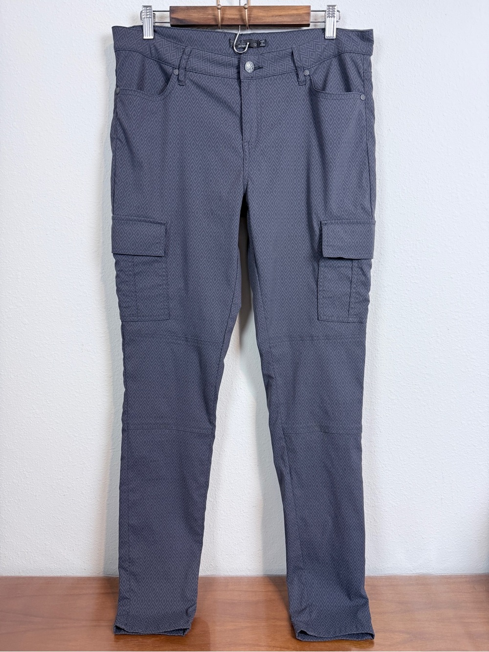 Prana Gray Diamond Print Slim Performance Cargo Pants Women’s 12